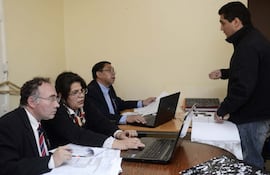 intenso-fue-el-ajetreo-ayer-en-la-contraloria-por-la-presentacion-de-rendicion-de-cuentas-de-royalties--203441000000-1459410.jpg