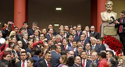 Varios políticos con cargos en el Estado participaron ayer, en horario laboral, del festejo del aniversario de la ANR, en la Junta.