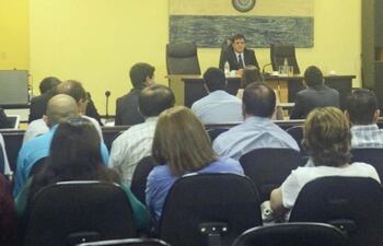 el-juez-hugo-sosa-escucha-la-propuesta-de-la-defensa-que-pide-reparar-dano-por-recargo-de-trabajo-la-preliminar-prosigue-manana-a-las-900--201402000000-1379389.jpg