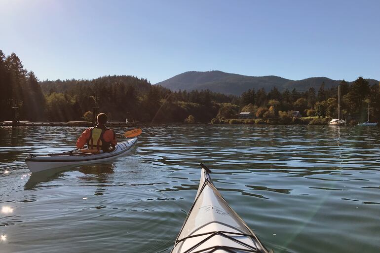 La isla de Bowen también puede ser explorada en kayak.