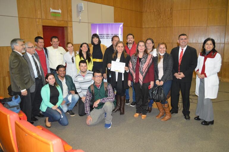 Pacientes y médicos de Clínicas en el día nacional del trasplante.