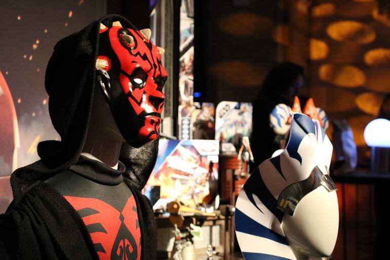 Productos de la película Star Wars que ya cuenta con juguetes después de que los responsables de Lucasfilm decidieran no encargar "merchandising" antes del estreno en noviembre de 2019 para sorprender a los fans.