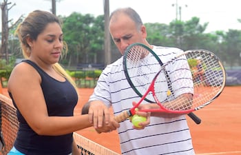 vivencias-la-estrella-del-equipo-nacional-de-copa-davis-en-los-80-el-extenista-hugo-chapacu-y-la-asociacion-paraguaya-de-tenis-llevan-adelante-un-p-214834000000-1671173.jpg