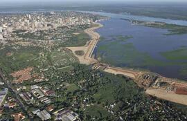 desde-arriba-se-observa-que-la-futura-avenida-llega-desde-gral-santos-hasta-el-puerto-de-asuncion-son-mas-de-dos-millones-de-metros-cubicos-de-relle-192416000000-402359.jpg