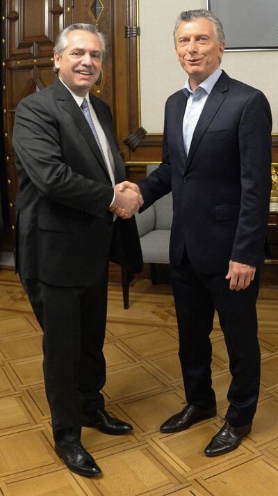 El presidente argentino Mauricio Macri recibió ayer al presidente electo Alberto Fernández, en la casa de gobierno argentina.