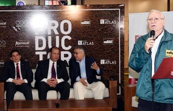 acto-de-lanzamiento-del-concurso-productor-del-ano-que-se-hizo-ayer-en-el-agroshopping-con-presencia-de-autoridades-nacionales-y-auspiciantes--192932000000-1588855.jpg