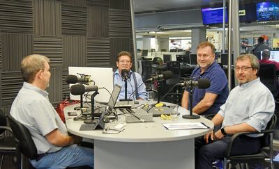 Manuel Ferreira (izq.), Ramón Casco; el titular de Hacienda, Benigno López,  y José Maciel (der.), titular de la AFD, en  ABC Cardinal.
