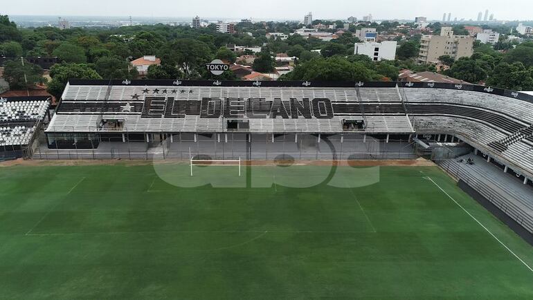 Manuel Ferreira, Estadio, Para Uno.