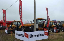 rieder-cia-presenta-nuevos-modelos-de-valtra-el-tractor-oficial-de-la-expo-pioneros-2019--203259000000-1837345.jpg