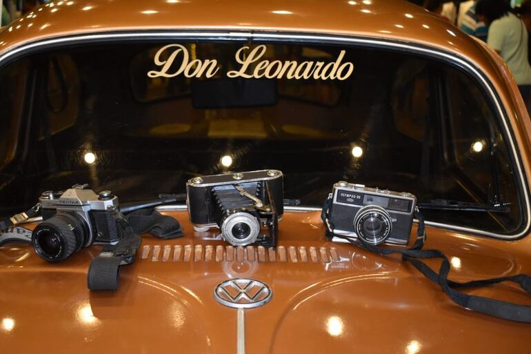 Paralelamente al festival se realiza un muestra fotográfica en el paseo Poncho Para'í adyacente al evento. Organizado por la Asociación Amigos de la Plaza, quienes copiaron fotos antiguas tomadas por Don Leonardo González, quien en vida fuera el fotógrafo del pueblo.