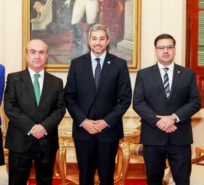 El 8 de julio, Mario Abdo Benítez recibió a Mariano Jabonero, secretario general de la OEI, y comitiva, en Palacio de López.