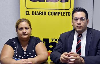 graciela-ferreira-llego-a-abc-con-miguel-godoy-defensor-del-pueblo-para-comentar-el-problema-que-esta-pasando--193740000000-1554374.jpg