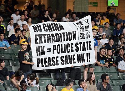 Jóvenes hongkoneses protagonizan las manifestaciones pro democracia en el territorio semiautónomo. (AFP)