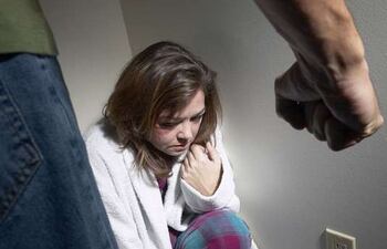 violencia-contra-la-mujer-103037000000-1527429.jpg