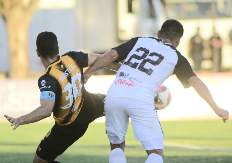 Ortigoza alcanzó a tocar el balón con lo justo para el 1-0.