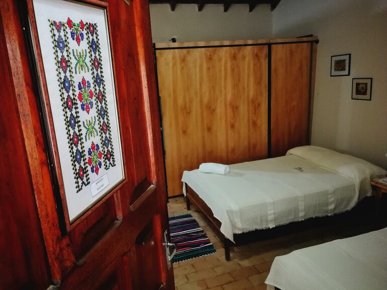 Posadas en Yataity resaltan la artesanía local.