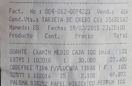 el-test-para-medir-la-glucemia-que-cuesta-cerca-de-g-50-000-mas-una-caja-de-guantes-para-procedimiento-son-comprados-casi-a-diario-por-los-familiar-201108000000-1298233.jpg