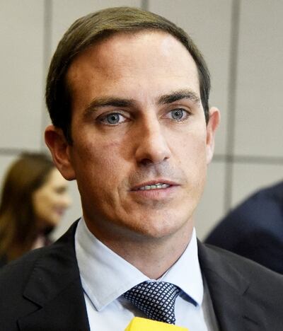 Stephan Rasmussen, senador de Patria Querida, sugirió que Poderes del Estado recorten gastos superfluos.