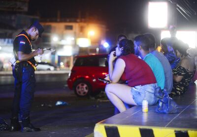 Autoridades fiscales, de la Policìa Nacional, de la Patrulla Caminera, realizaron estrictos controles esta madrugada en la ruta Acceso Sur, entre las comunas comprendidas por San Antonio y Ñemby.