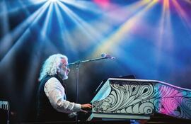 el-musico-costarricense-manuel-obregon-al-piano-y-la-arpista-compatriota-norma-ortega-ofreceran-un-atractivo-recital-el-10-de-junio-en-el-teatro-mu-232355000000-1592554.jpg