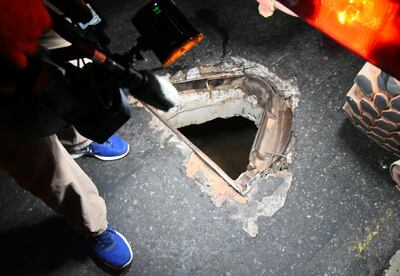 Registro de agua sin tapa en el que cayó la víctima.