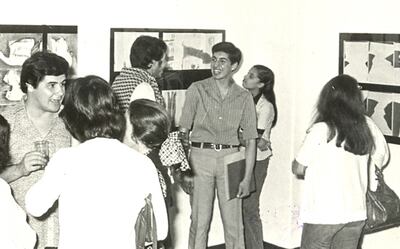 Félix Toranzos (c) en 1979, año en que empezaba su carrrera como artista plástico.