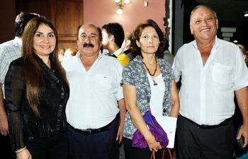 mabel-lezcano-scar-gonzalez-acosta-stella-barreto-y-scar-faella--220026000000-535396.jpg