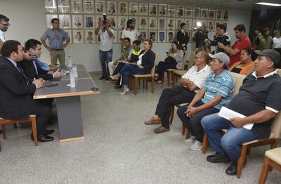 Cuidacoches se reunieron ayer con autoridades municipales y solicitaron una prórroga. La Comuna se negó a ceder ante el pedido.