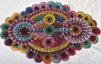 carpeta-oval-de-nanduti-con-cinco-ojos-de-graciela-escobar-itaugua--210423000000-1328236.jpg