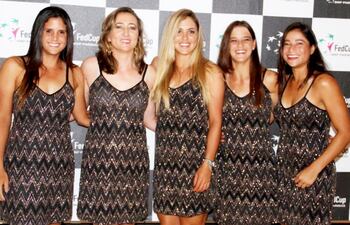 las-tenistas-de-colombia-en-la-cena-de-gala-el-lunes-en-el-cit-foto-facebook--225407000000-1676968.jpg