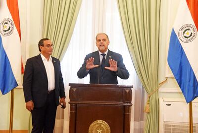 El gobernador de Central, Hugo Javier González (i), y el ministro de la SEN, Joaquín Roa, ayer en rueda de prensa en Palacio.