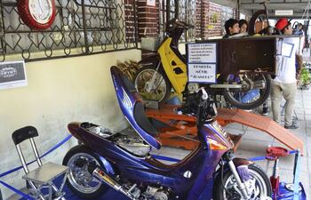el-tuneado-de-las-motos-y-la-gomeria-movil-muy-valorados-durante-la-feria-realizada-en-el-colegio-tecnico-juan-xxiii--203426000000-1518804.jpg