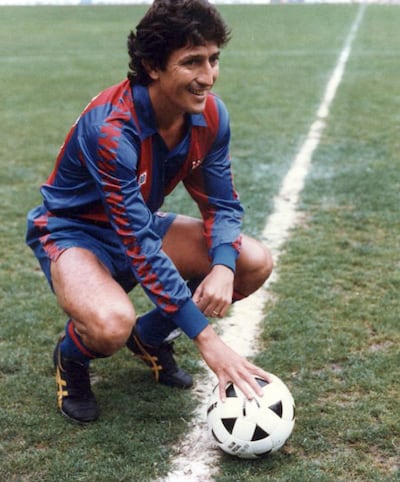 Julio César Romero, con la casaca del  FC Barcelona. Brilló en el Fluminense de Brasll y militó en el Cosmos de Nueva York.