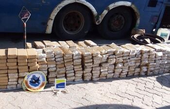 Autoridades uruguayas informaron el decomiso esta mañana de un enorme cargamento de marihuana proveniente de Paraguay.
