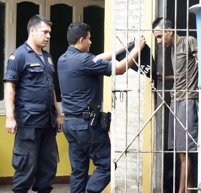 César Monzón, quien bajó con una TV como el hombre araña del balcón de una casa, fue detenido tras el robo.