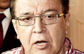 nicanor-duarte-frutos-expresidente-de-la-republica-y-senador-electo-anr-violando-la-constitucion-nacional--214159000000-1723188.jpg