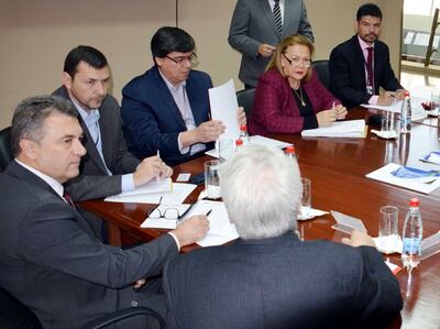 Los miembros paraguayos del Parlamento del Mercosur (Parlasur) y directivos de la ANDE se reunieron ayer.