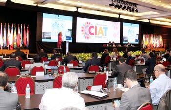 representantes-de-mas-de-50-paises-se-dieron-cita-en-el-hotel-sheraton-de-asuncion-para-la-51-asamblea-del-ciat-que-se-realiza-por-primera-vez-en-nu-204431000000-1579147.jpg