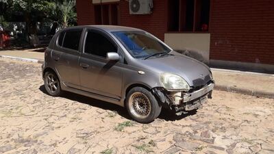 El automóvil en que viajaban los detenidos.