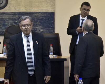 El comisario principal (R) Alfredo Cáceres tras jurar ante el Tribunal de Sentencia para posteriormente declarar.