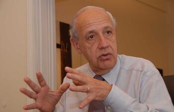 el-ex-ministro-de-economia-de-argentina-roberto-lavagna--183330000000-433803.jpg