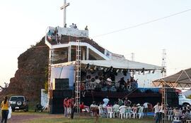 el-cerro-per-sera-el-punto-de-encuentro-de-fieles-locales-y-visitantes-durante-los-dias-santos--195202000000-533223.jpg