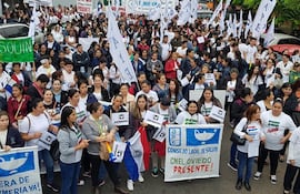 movilizacion-nacional-de-enfermeros-para-exigir-reivindicaciones-112920000000-1837070.jpg