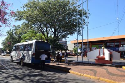 Un transporte colectivo con destino a Ciudad del Este partió desde frente a la Terminal de Encarnación, la mañana de hoy.