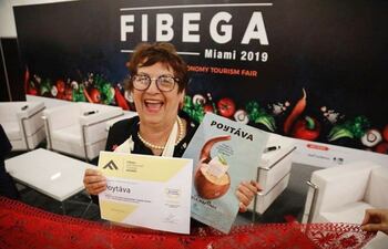 graciela-martinez-celebra-con-jubilo-el-primer-premio-logrado-en-la-feria-internacional-de-gastronomia-fibega-en-miami--235748000000-1831647.jpg