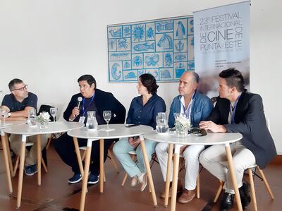 El director, la productora y los actores durante la conferencia de prensa realizada en Casapueblo.