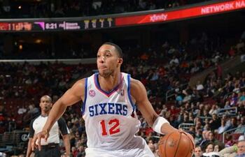 jrue-holiday-jugador-de-los-philadelphia-sixers-83231000000-529831.jpg