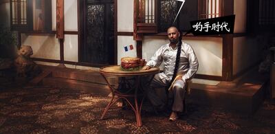 Patrick Le Chinois es un humorista que recorre distintos países con su unipersonal.