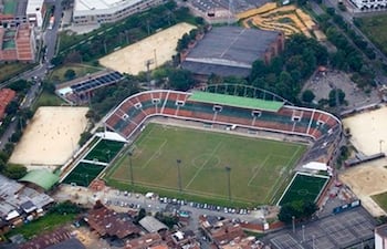 escenario-el-polideportivo-sur-tiene-tribunas-en-el-sector-preferencial-y-el-de-los-codos-existen-canchas-de-tenis-beisbol-y-futbol-aficionado-c-231143000000-623489.jpg