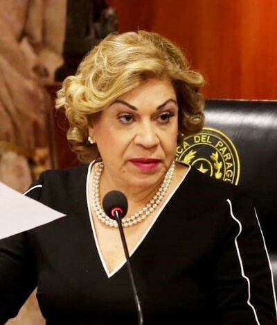 La ministra Gladys Bareiro de Módica tiene cajoneado, hace más de un mes, el caso de las declaraciones juradas.